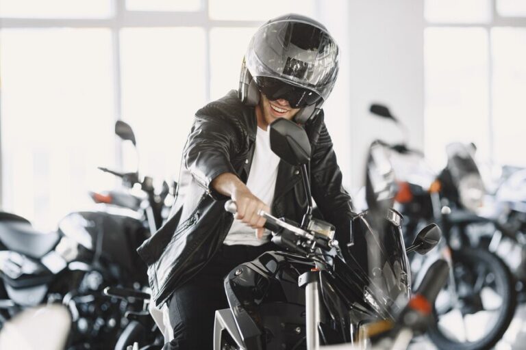 Motos até 5 mil reais: 6 melhores opções de 2025